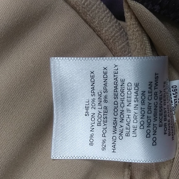 Shade & Shore Swimsuit Top - Picture 7 of 7